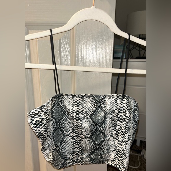 SHEIN Tops - SHEIN Crop Top in Snakeskin Print